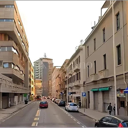Mb Monolocale In Via Xx Settembre * Cagliari